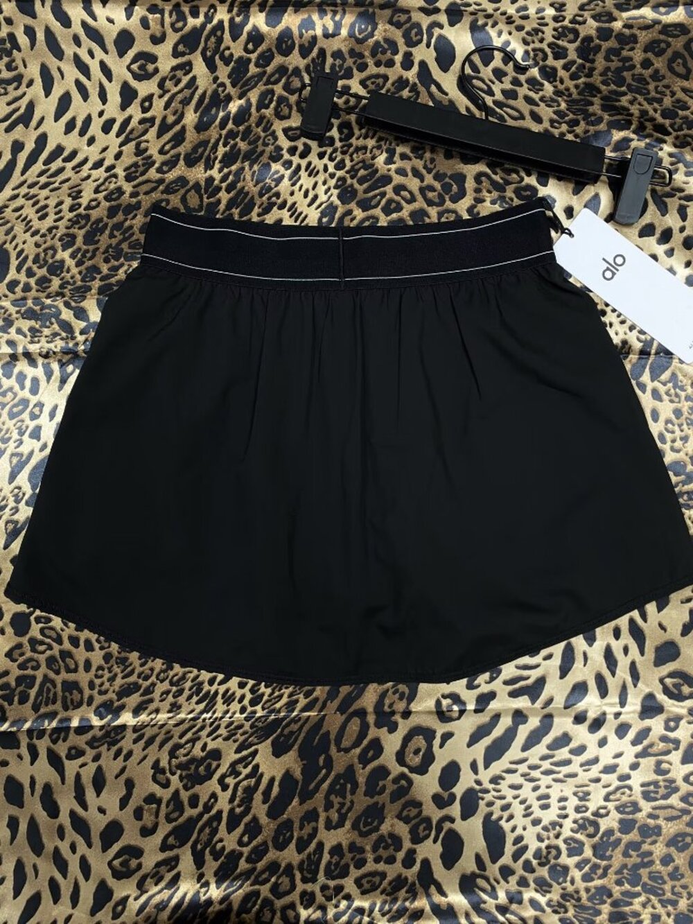 Black Skirt🤩ALO Yoga Match Point Tennis Skirt/Versatile/Brand New🏌️♂️ - Picture 3 of 8